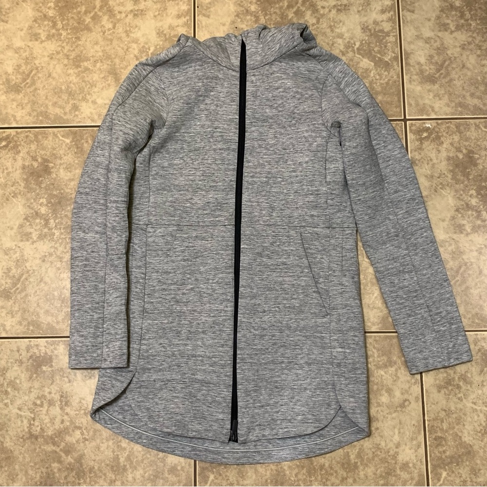 Lululemon Going Places Hooded Jacket
Heathered Space Dyed Medium Grey Size 4 - Picture 4 of 12